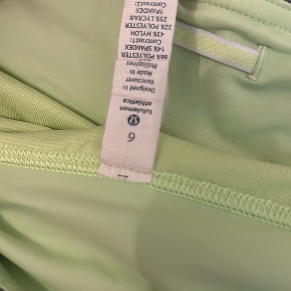 Lululemon speed shorts 6 2.5 - Picture 4 of 5